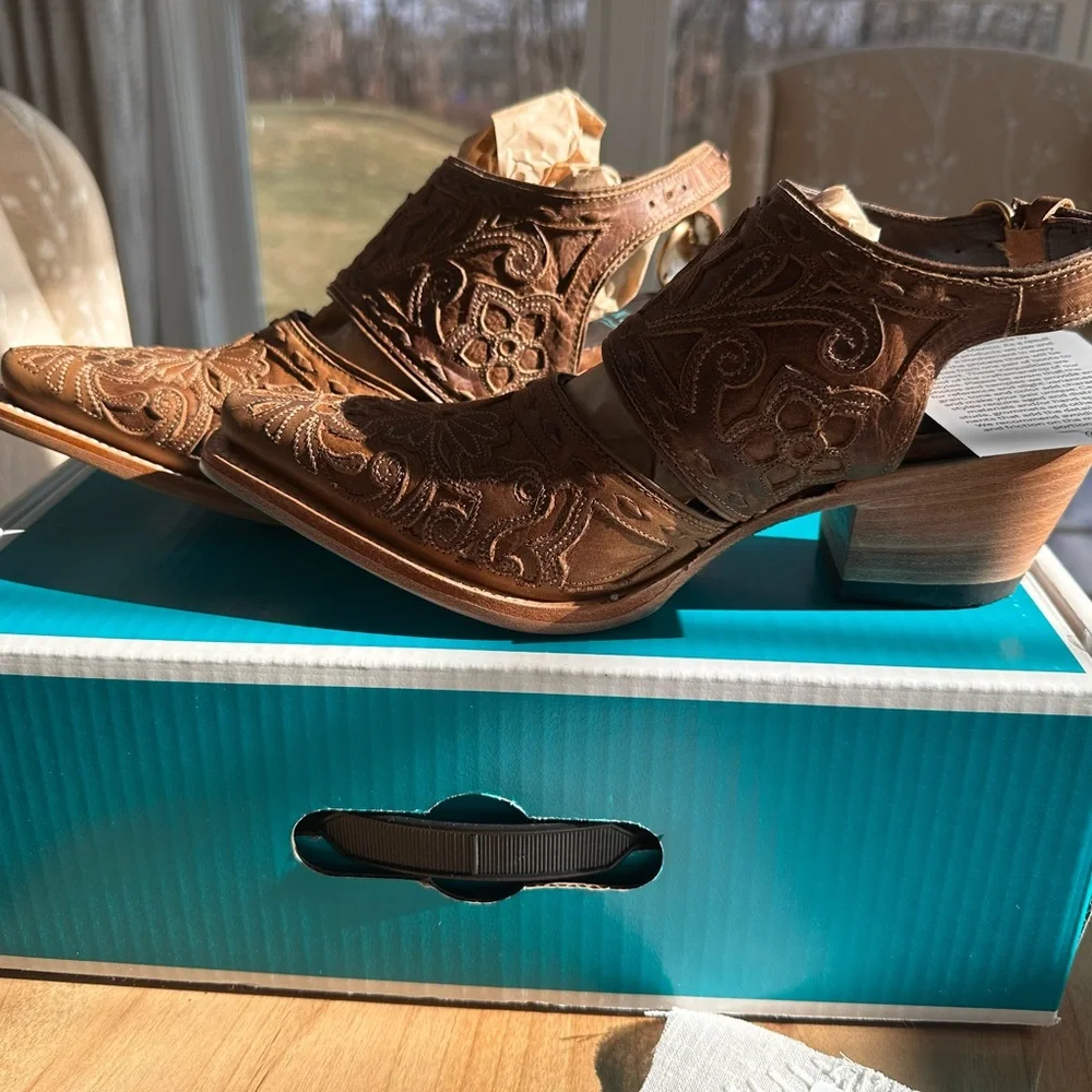 Lane Women's Tan Embroidered Mules - Picture 9 of 11
